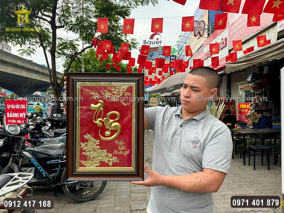 Bức tranh c&oacute; k&iacute;ch thước nhỏ nhắn, th&iacute;ch hợp đặt trong mọi kh&ocirc;ng gian sống